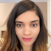 Sitter Profile Image: Julia M.