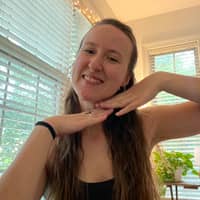 Sitter Profile Image: Madison H.