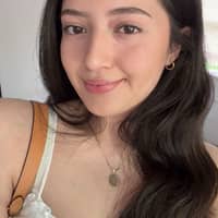 Sitter Profile Image: Leslie G.