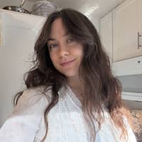 Sitter Profile Image: Emmalee F.