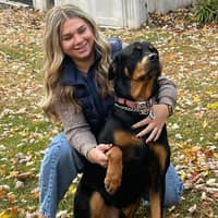 Sitter Profile Image: Devianna L.