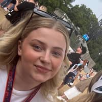 Sitter Profile Image: Danielle B.