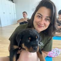 Sitter Profile Image: Laura L.