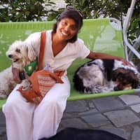 Sitter Profile Image: Charmaine C.