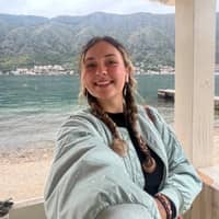 Sitter Profile Image: Stella F.