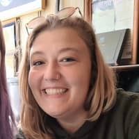 Sitter Profile Image: Laura S.