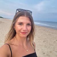 Sitter Profile Image: Christina D.