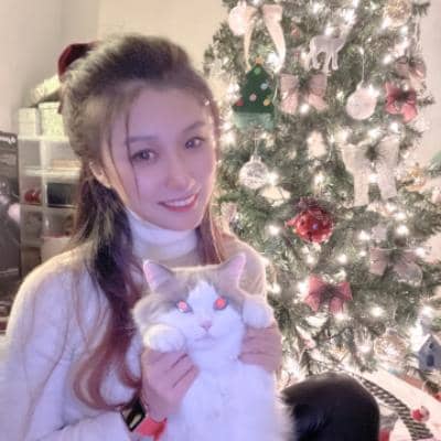Sitter Profile Image: Xiaoting Y.