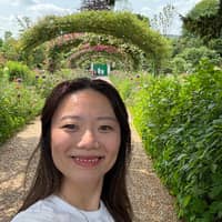 Sitter Profile Image: Wenlin W.