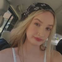 Sitter Profile Image: Victoria Y.