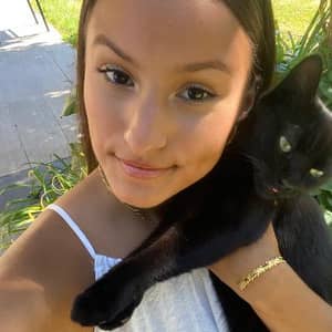 Sitter Profile Image: Eloise M.