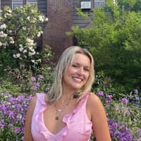 Sitter Profile Image: Alexis L.