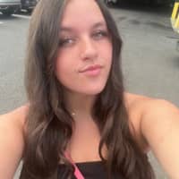 Sitter Profile Image: Lia R.