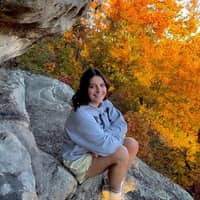 Sitter Profile Image: Mia C.