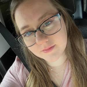 Sitter Profile Image: Josie W.