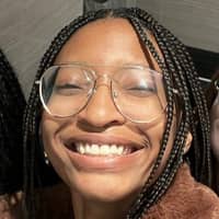 Sitter Profile Image: JaiDeauna F.