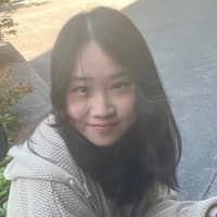 Sitter Profile Image: Yini Y.