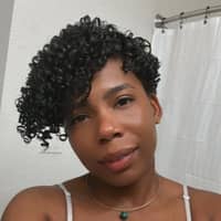 Sitter Profile Image: Maylin N.