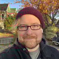 Sitter Profile Image: Louis M.