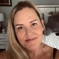 Sitter Profile Image: Michelle F.