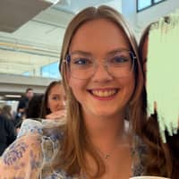 Sitterprofilbild: Yara E.