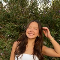 Sitter Profile Image: Maya V.