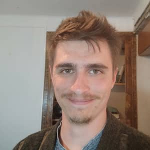 Sitter Profile Image: Victor Z.
