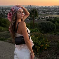 Sitter Profile Image: Madeline K.