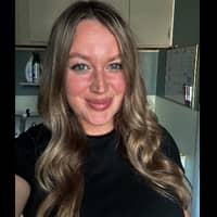 Sitter Profile Image: Lauren Y.