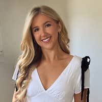 Sitter Profile Image: Lindsey B.