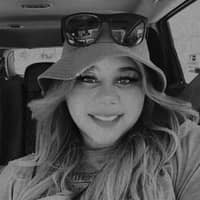Sitter Profile Image: Reina L.