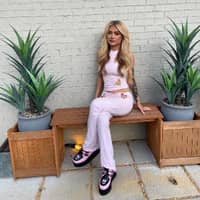 Sitter Profile Image: Lucy G.