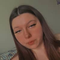 Sitter Profile Image: Julia O.