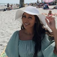 Sitter Profile Image: Andrea A.