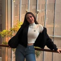 Sitter Profile Image: Sophie T.