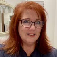 Sitter Profile Image: Laura C.