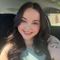 Sitter Profile Image: Mackenzie C.