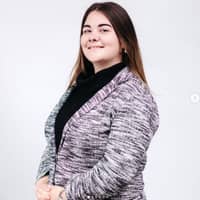 Sitter Profile Image: Isabelle B.