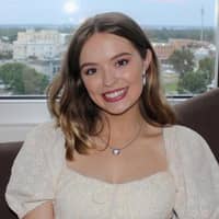 Sitter Profile Image: Ginger L.