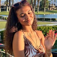 Sitter Profile Image: Emma S.