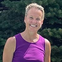 Sitter Profile Image: Julie B.