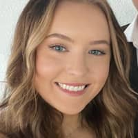 Sitter Profile Image: Justine F.