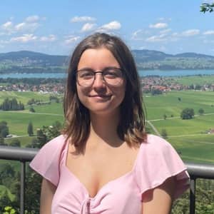 Sitter Profile Image: Lea M.