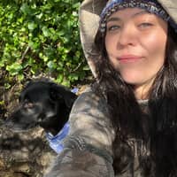 Sitter Profile Image: Julia S.