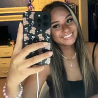 Sitter Profile Image: Annabella K.