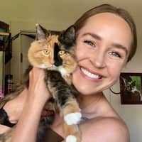 Sitter Profile Image: Angela R.