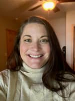 Sitter Profile Image: Lindsay S.