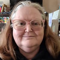 Sitter Profile Image: Angela R.