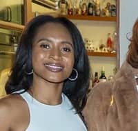 Sitter Profile Image: Naya T.