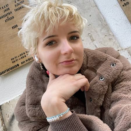 Sitter Profile Image: Eva S.